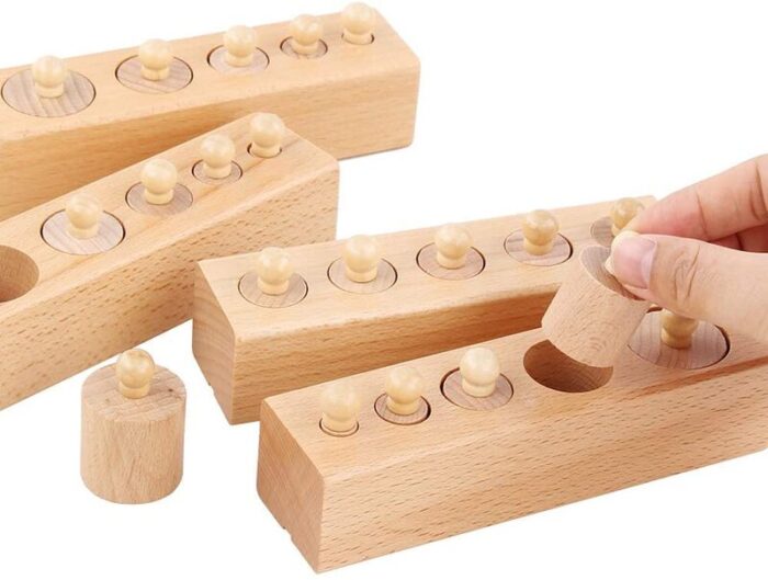 Jeu emboitement en bois Montessori