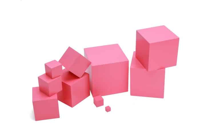 cubes pour tour rose Montessori