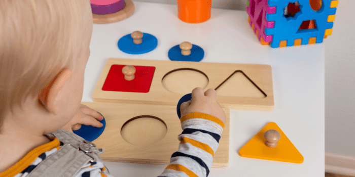 Jeux d'éveil Montessori guide et comparatif