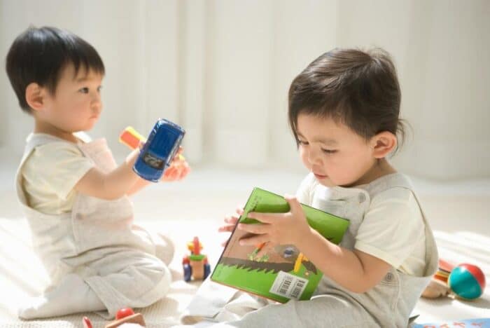 Activité Montessori bébé 18 mois 2