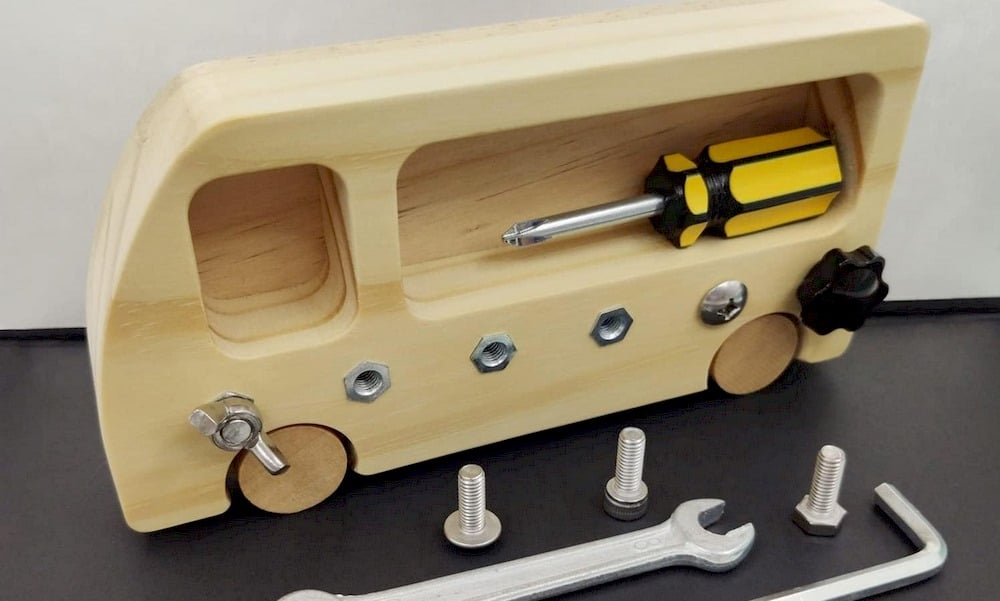 Byffoer Planche à Visser Montessori En Bois – 7 Vis, Outils Variés, Jouet éducatif Motricité Dès 3 Ans