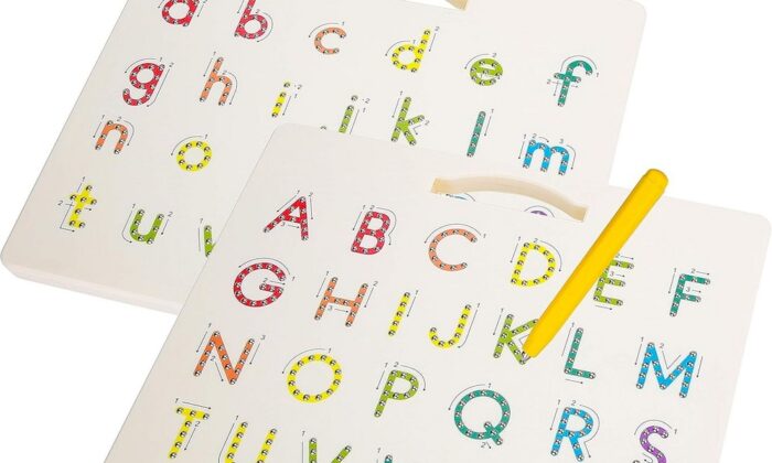 Une tablette d'écriture Montessori